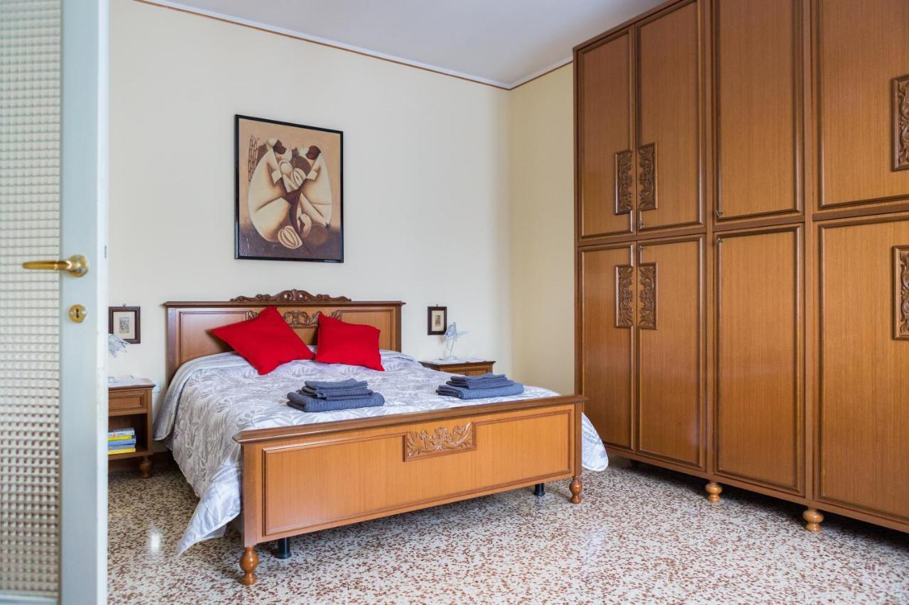 Apartmán A Pochi Passi Dal Centro E Dall'Ospedale Di Parma Exteriér fotografie
