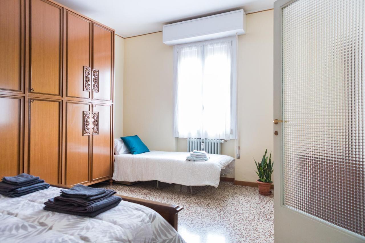 Apartmán A Pochi Passi Dal Centro E Dall'Ospedale Di Parma Exteriér fotografie