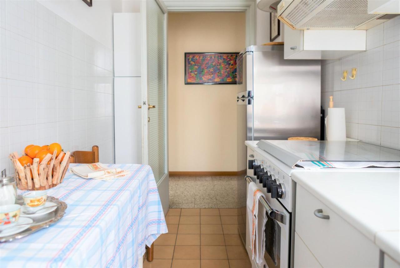 Apartmán A Pochi Passi Dal Centro E Dall'Ospedale Di Parma Exteriér fotografie