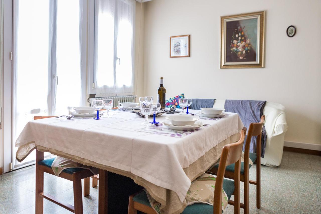 Apartmán A Pochi Passi Dal Centro E Dall'Ospedale Di Parma Exteriér fotografie